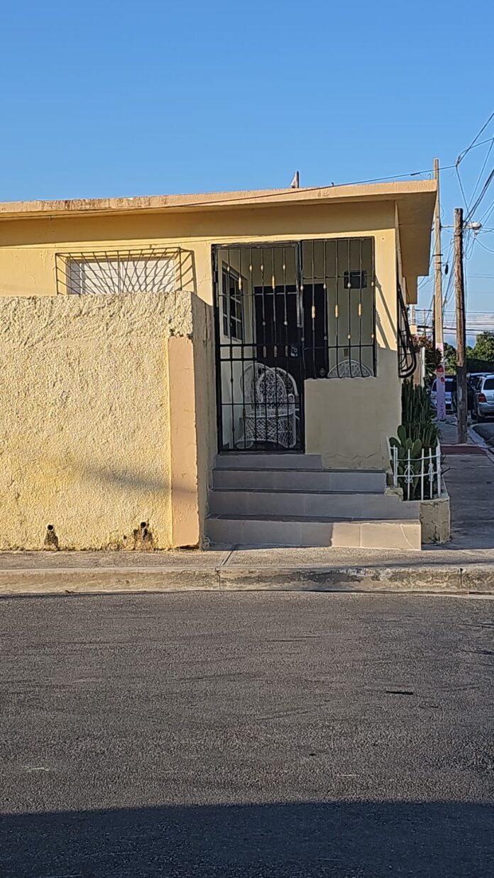 Foto de la vivienda donde residía la familia y Melton Pineda en Barahona.